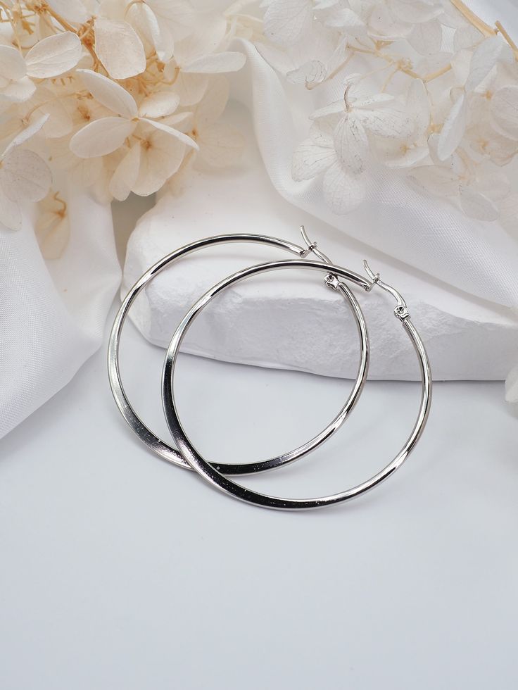 Why Sterling Silver Hoop Earrings Wholesale Collections Dominate Retail Fashion